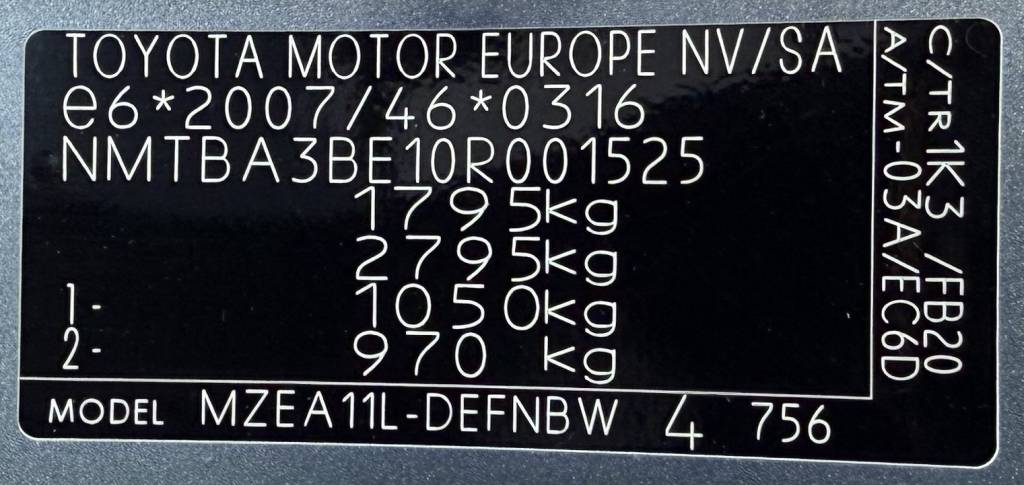 Toyota Corolla sedan 1.5 Dynamic Force Comfort KAMERA VIRTUAL FULL LED ACC