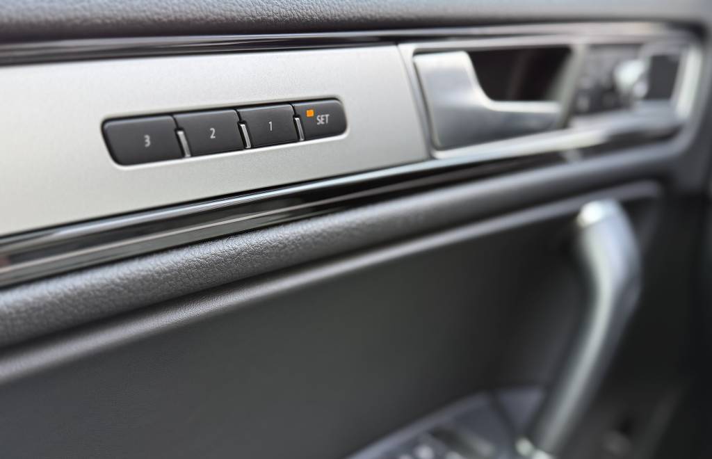 Volkswagen VW Touareg 3.0TDI V6 4MOTION 360°KAMERA WEBASTO PANORAMA RADAR DYNAUDIO