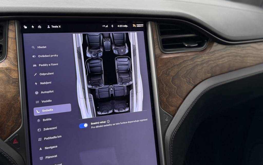 Tesla Model X LONG RANGE DUAL MOTOR 6-MIEST PREMIUM KONEKTIVITA R22 421kW