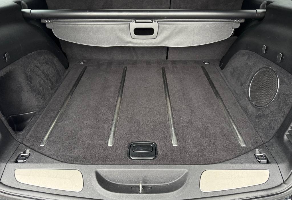 Jeep Grand Cherokee 3.0L V6 TD WEBASTO PANORAMA KAMERA OVERLAND A/T