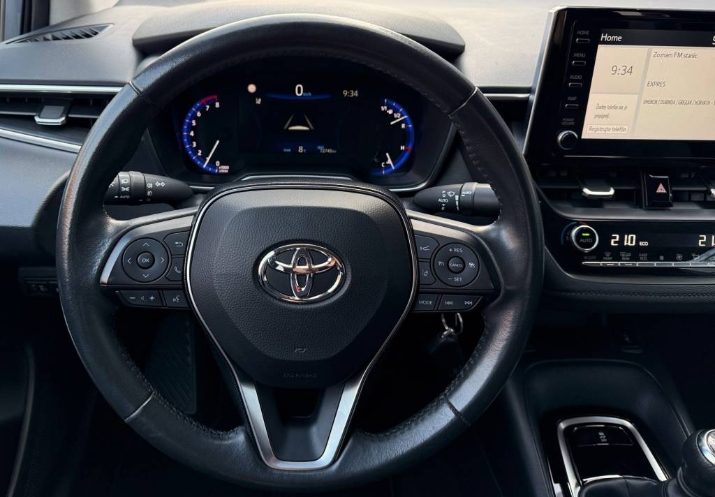 Toyota Corolla sedan 1.5 Dynamic Force Comfort KAMERA VIRTUAL FULL LED ACC