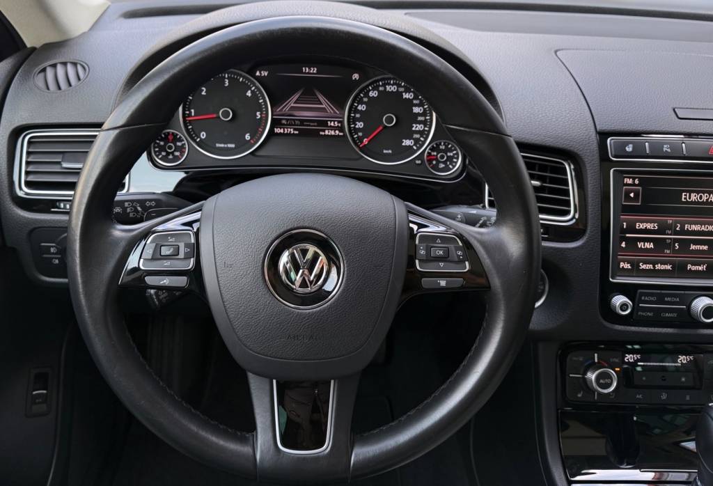 Volkswagen VW Touareg 3.0TDI V6 4MOTION 360°KAMERA WEBASTO PANORAMA RADAR DYNAUDIO