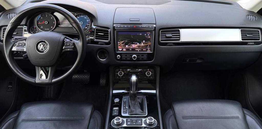 Volkswagen VW Touareg 3.0TDI V6 4MOTION 360°KAMERA WEBASTO PANORAMA RADAR DYNAUDIO