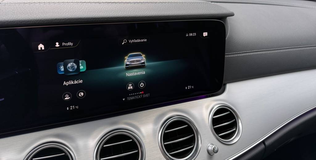 Mercedes-Benz E trieda Sedan E 2.0 mHEV AMG-LINE 360°KAMERA VIRTUAL KEYLESS NIGHT PACKET FULL LED A/T