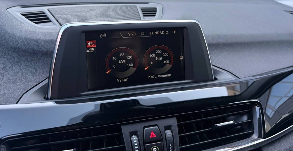 BMW X1 sDrive 2.0d PANORAMA LED ADAPTÍVNY TEMPOMAT KOŽA A/T