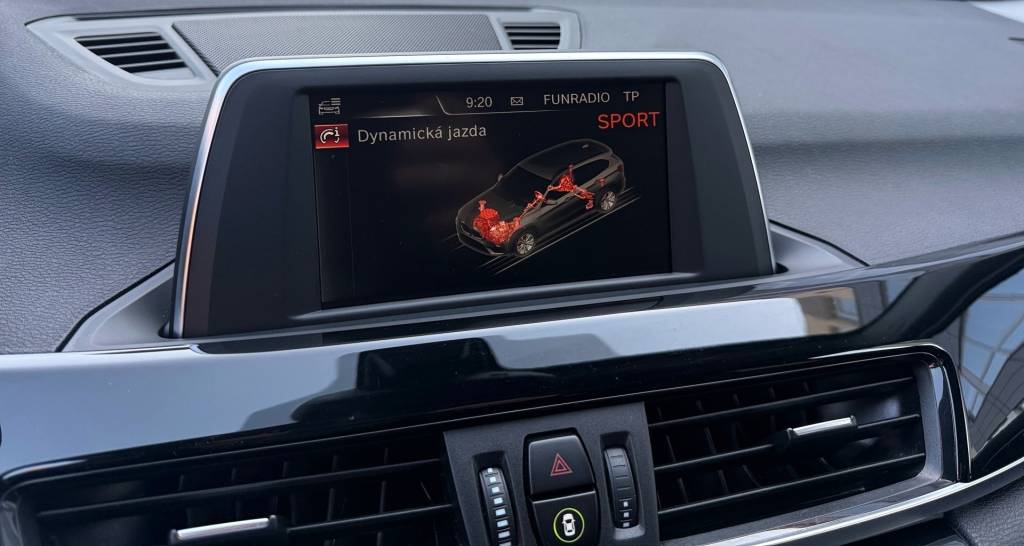 BMW X1 sDrive 2.0d PANORAMA LED ADAPTÍVNY TEMPOMAT KOŽA A/T