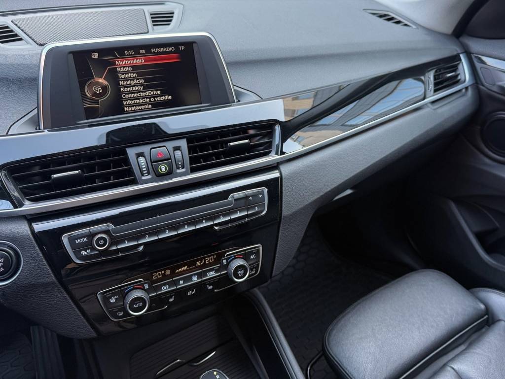BMW X1 sDrive 2.0d PANORAMA LED ADAPTÍVNY TEMPOMAT KOŽA A/T