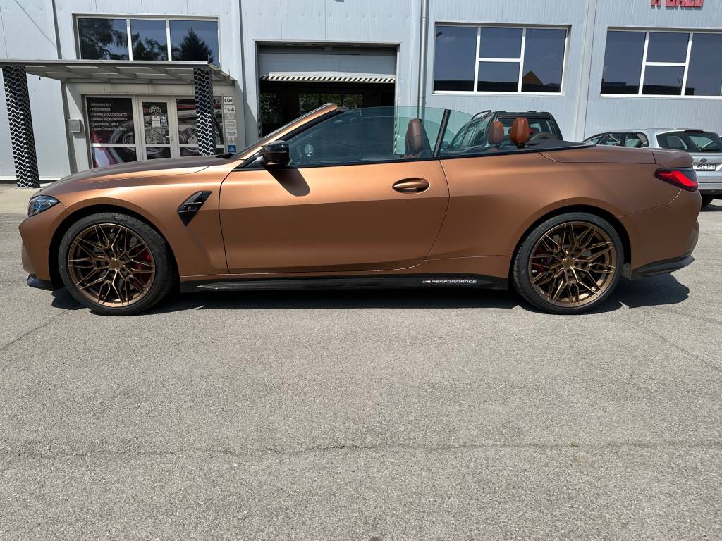 BMW M4 Competition xDrive Cabrio INDIVIDUAL /VOZIDLO V PLNEJ FABRICKEJ ZÁRUKE/