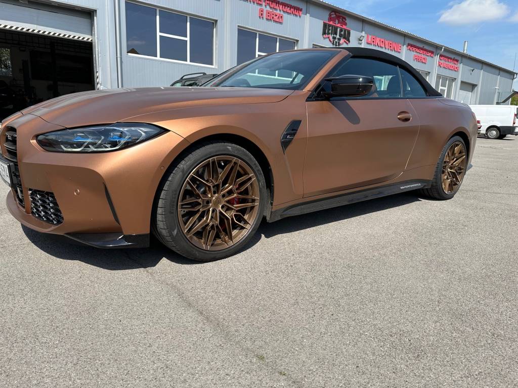 BMW M4 Competition xDrive Cabrio INDIVIDUAL /VOZIDLO V PLNEJ FABRICKEJ ZÁRUKE/