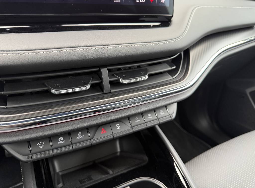 Škoda Enyaq Coupé RS 4X4 HEAD-UP CRYSTAL MATRIX 360°KAMERA MASÁŽ PANORAMA CANTON RADAR R21