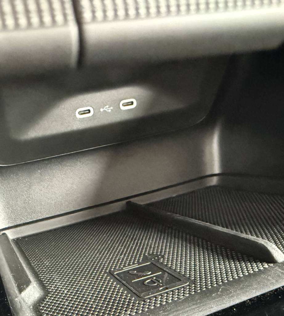 Škoda Enyaq Coupé RS 4X4 HEAD-UP CRYSTAL MATRIX 360°KAMERA MASÁŽ PANORAMA CANTON RADAR R21