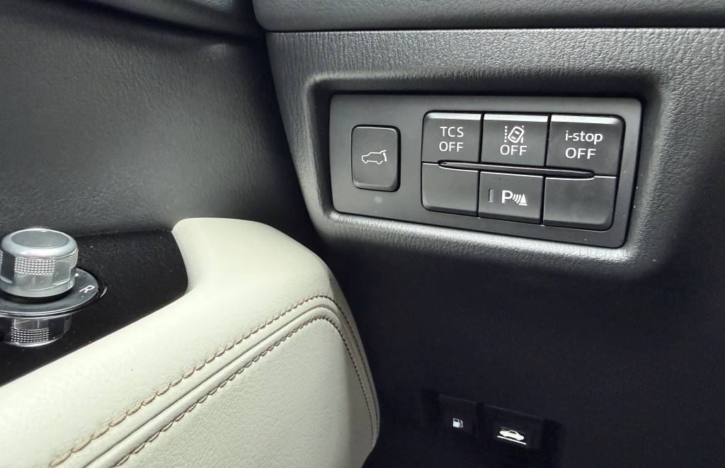 Mazda CX-5 2.2 Skyactiv-D175 AWD HEAD-UP KAMERA BOSE FULL LED REVOLUTION TOP