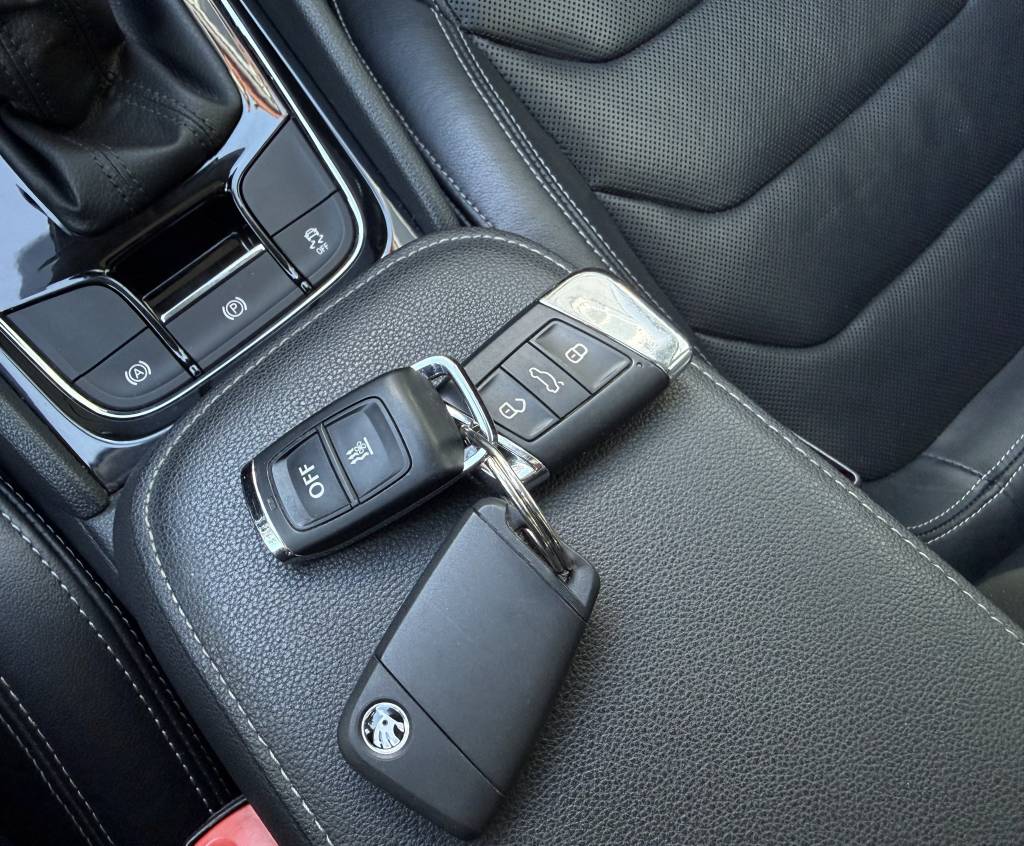 Škoda Kodiaq 2.0 TDI 7-MIEST 360°KAMERA WEBASTO PANORAMA RADAR FULL LED R19 DSG