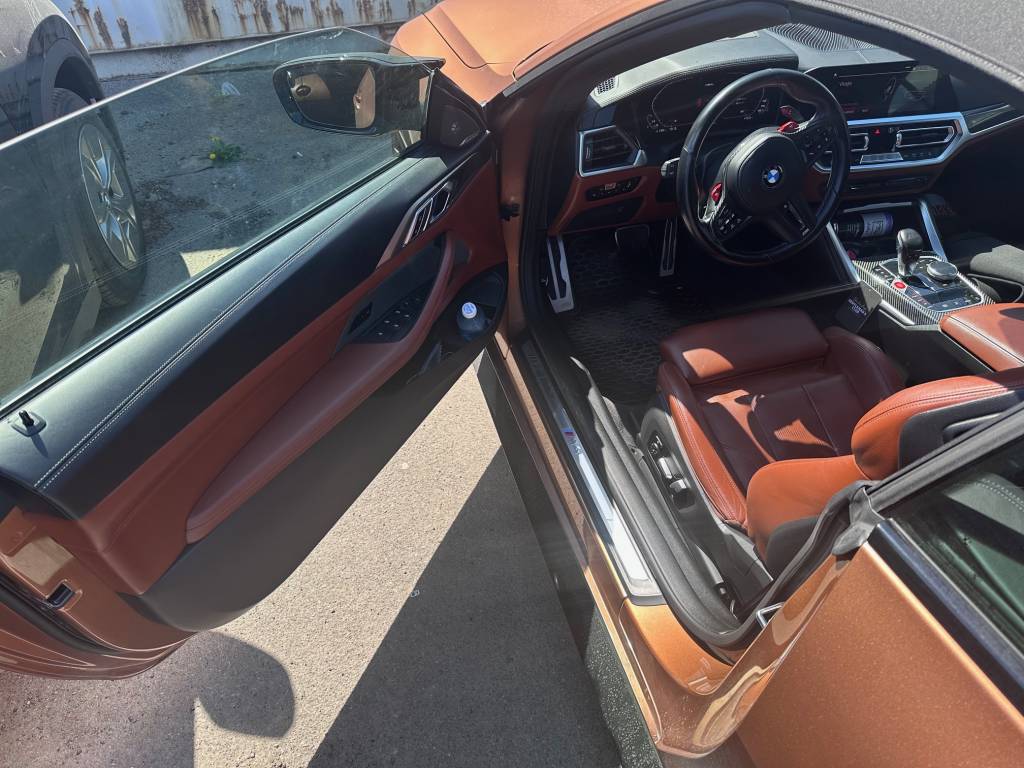 BMW M4 Competition xDrive Cabrio INDIVIDUAL /VOZIDLO V PLNEJ FABRICKEJ ZÁRUKE/