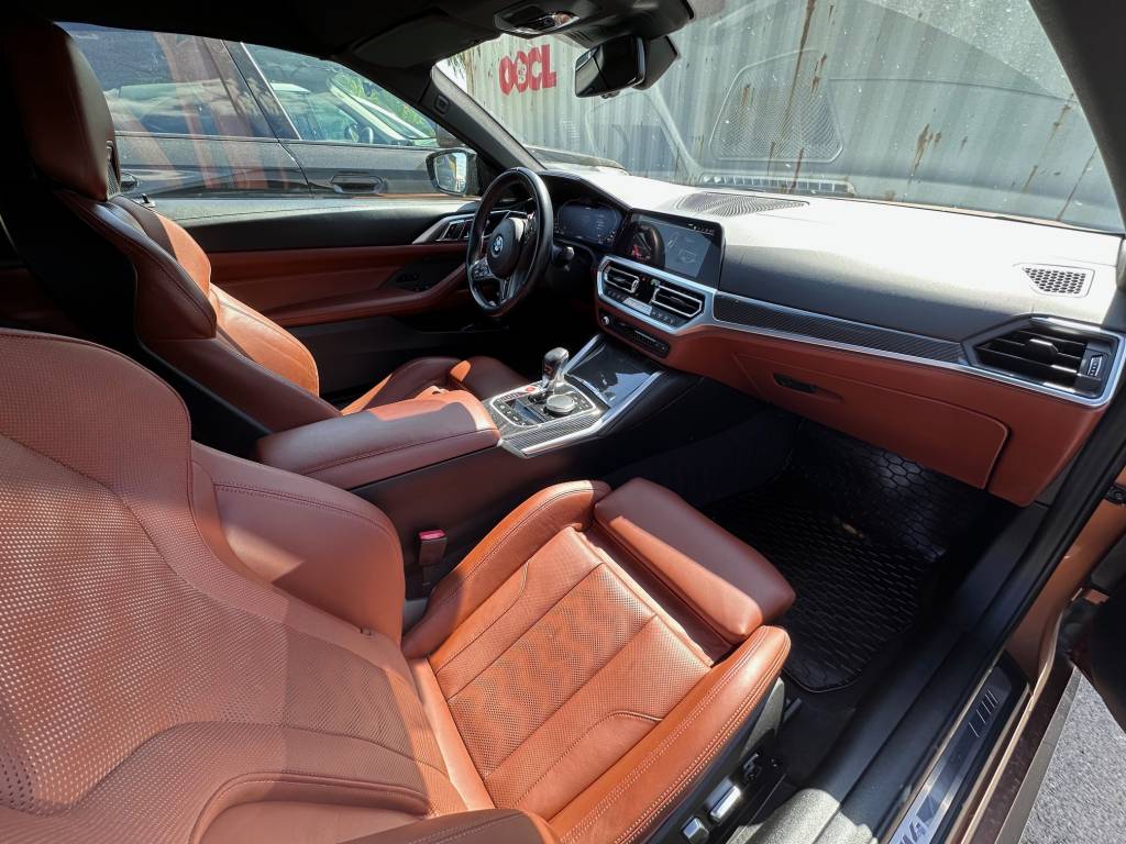 BMW M4 Competition xDrive Cabrio INDIVIDUAL /VOZIDLO V PLNEJ FABRICKEJ ZÁRUKE/