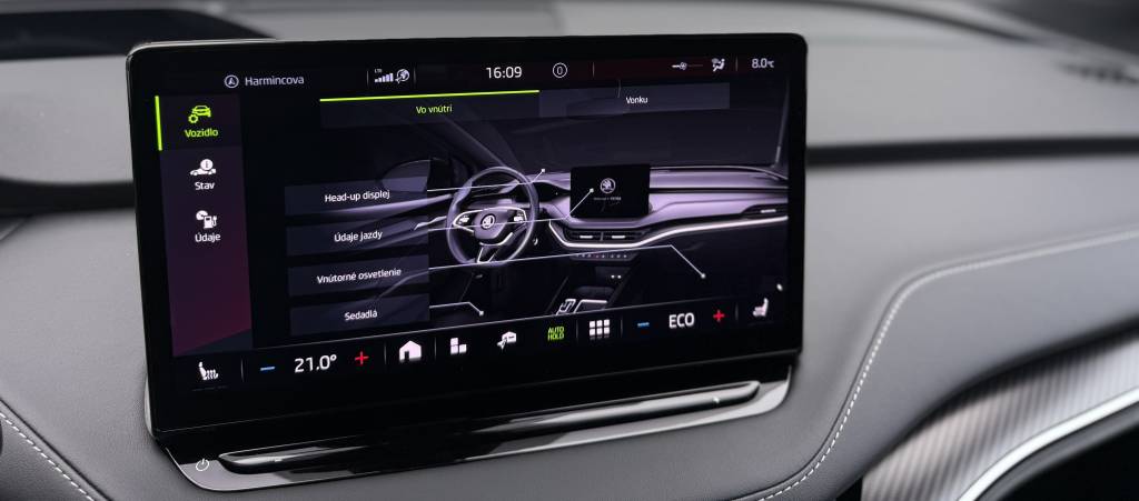 Škoda Enyaq Coupé RS 4X4 HEAD-UP CRYSTAL MATRIX 360°KAMERA MASÁŽ PANORAMA CANTON RADAR R21