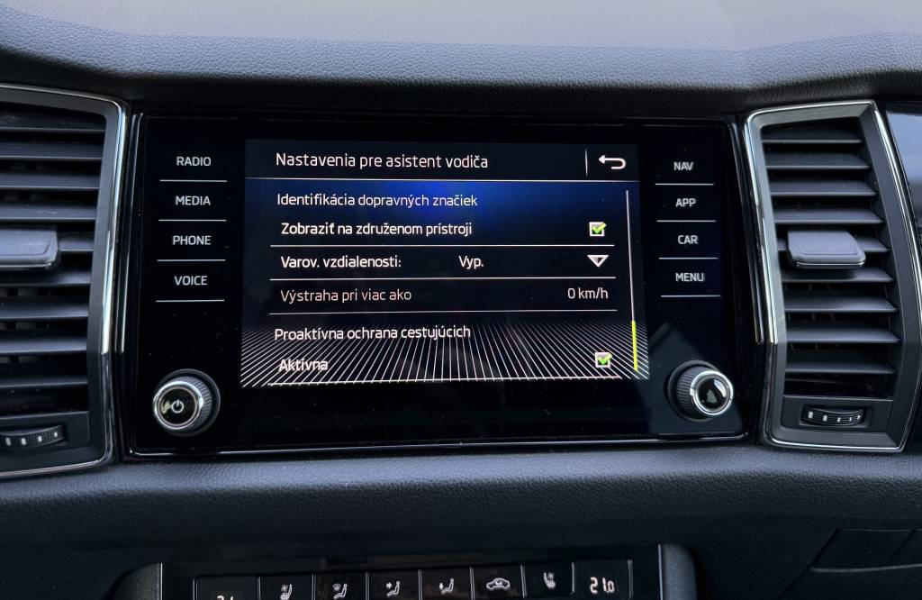 Škoda Kodiaq 2.0 TDI 7-MIEST 360°KAMERA WEBASTO PANORAMA RADAR FULL LED R19 DSG
