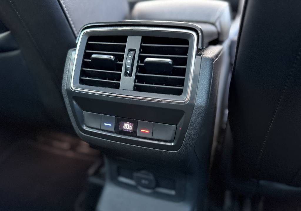 Škoda Kodiaq 2.0 TDI 7-MIEST 360°KAMERA WEBASTO PANORAMA RADAR FULL LED R19 DSG
