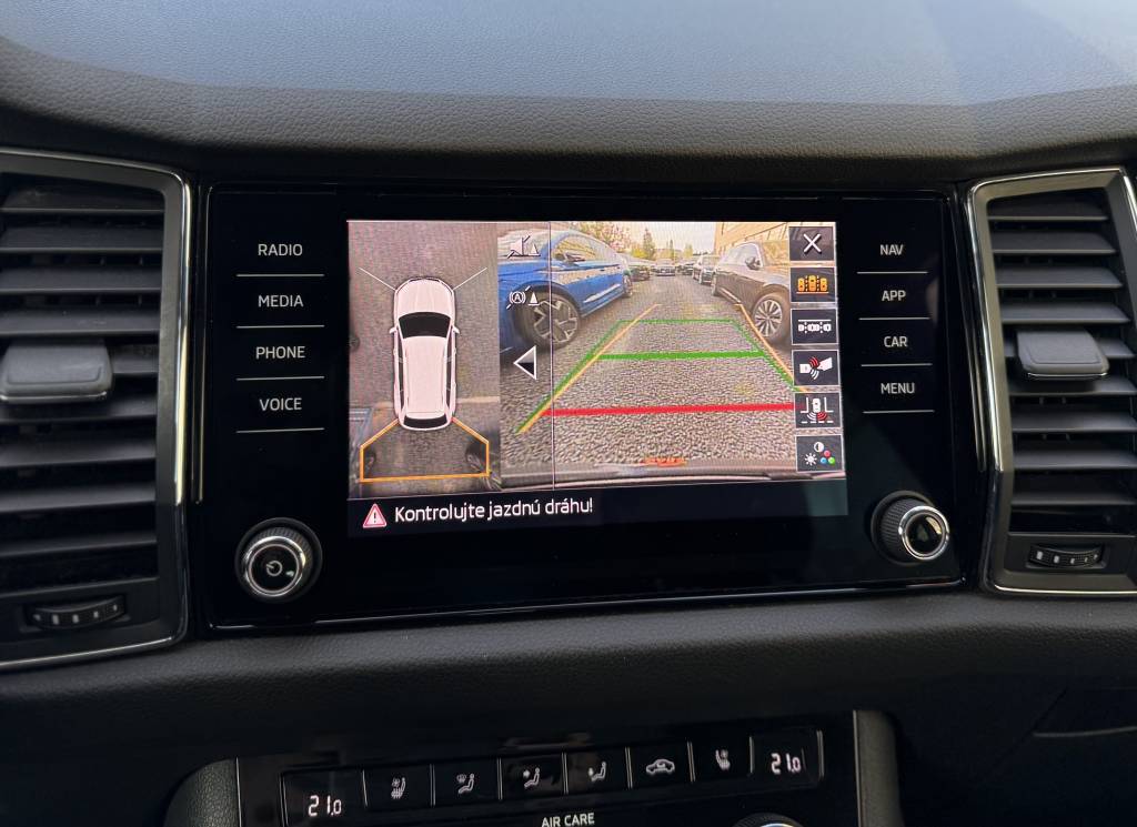 Škoda Kodiaq 2.0 TDI 7-MIEST 360°KAMERA WEBASTO PANORAMA RADAR FULL LED R19 DSG