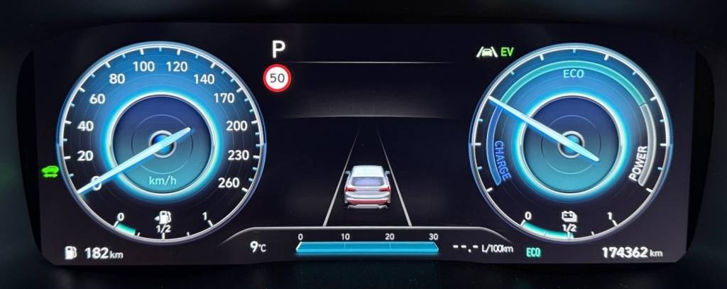 Hyundai Santa Fe 1.6 T-GDi HEV PREMIUM HEAD-UP 360°KAMERA KRELL AUDIO FULL LED /VOZIDLO V ZÁRUKE/