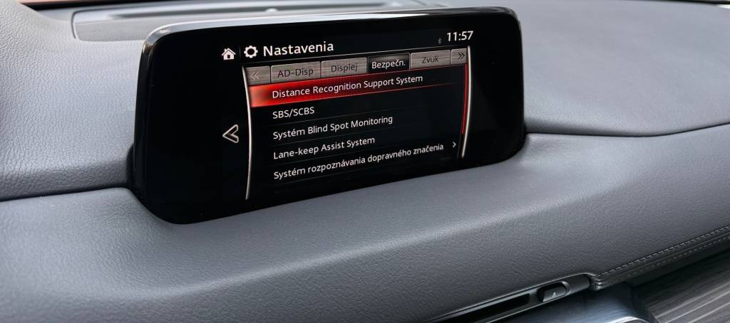 Mazda CX-5 2.2 Skyactiv-D175 AWD HEAD-UP KAMERA BOSE FULL LED REVOLUTION TOP