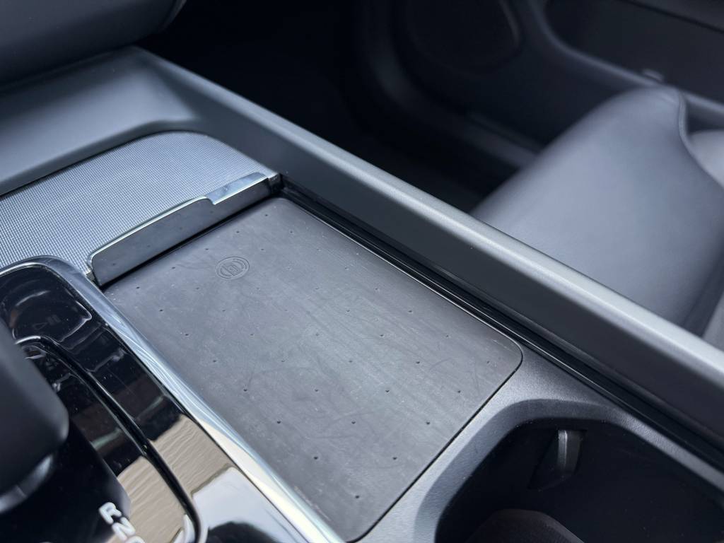 Volvo XC60 2.0 B4D mHEV PLUS DARK MATRIX LED KAMERA VIRTUAL RADAR KEYLESS GO A/T