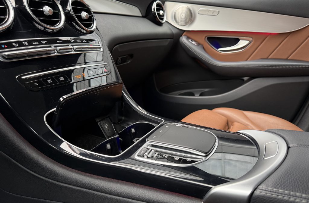Mercedes-Benz GLC SUV 300 mHEV 4MATIC AMG-LINE MULTIBEAM MATRIX PANORAMA 360°KAM. BURMESTER VIRTUAL