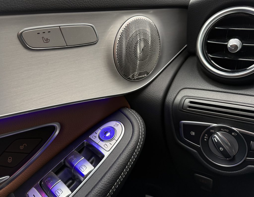 Mercedes-Benz GLC SUV 300 mHEV 4MATIC AMG-LINE MULTIBEAM MATRIX PANORAMA 360°KAM. BURMESTER VIRTUAL