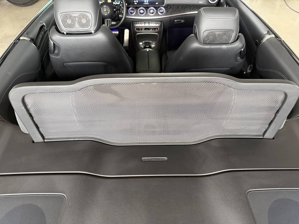 Mercedes-Benz E trieda Kabriolet 220d 3xAMG-LINE DESIGNO MULTIBEAM MATRIX AIRSCARF AIRCAP KAMERA