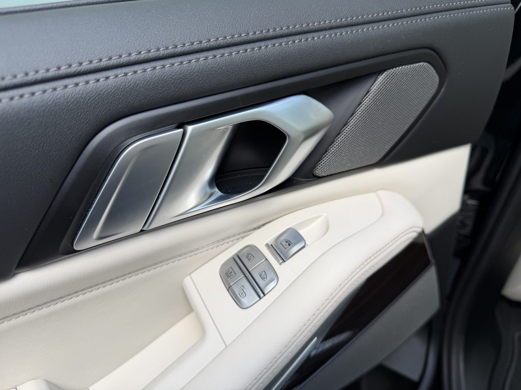 BMW X7 xDrive 40d mHEV INDIVIDUAL ///M-PACKET 6-MIEST PANORAMA HARMAN/KARDON