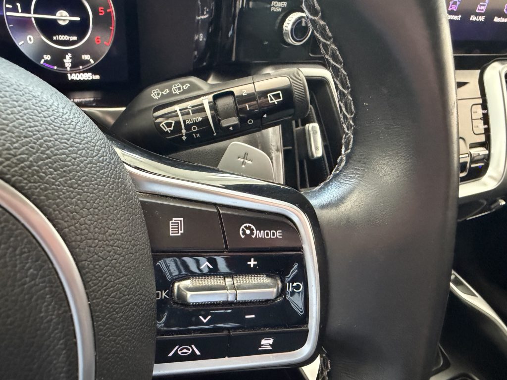 Kia Sorento 2.2 CRDi 4X4 Exclusive FULL LED KAMERA VIRTUAL ŤAŽNÉ