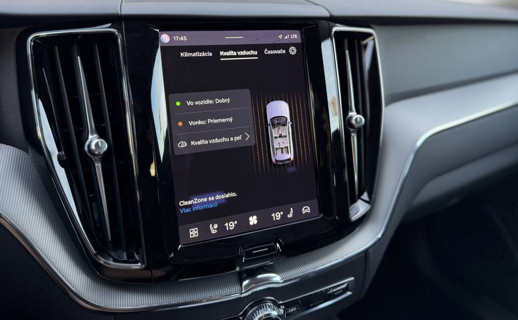 Volvo XC60 2.0 B4D mHEV PLUS DARK MATRIX LED KAMERA VIRTUAL RADAR KEYLESS GO A/T