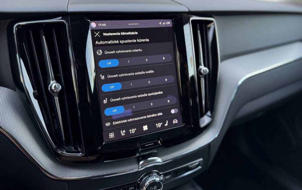 Volvo XC60 2.0 B4D mHEV PLUS DARK MATRIX LED KAMERA VIRTUAL RADAR KEYLESS GO A/T