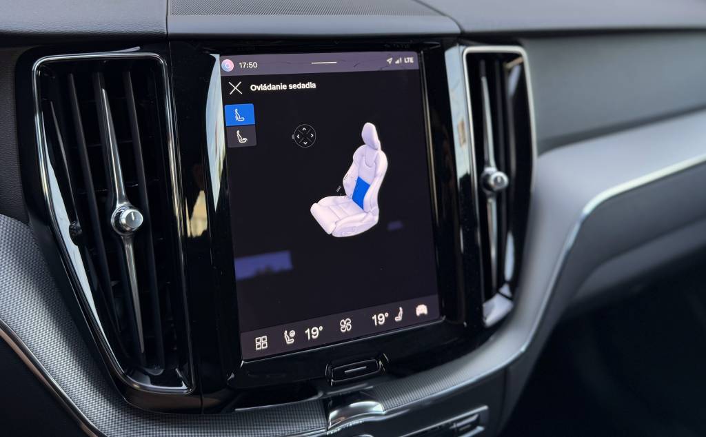 Volvo XC60 2.0 B4D mHEV PLUS DARK MATRIX LED KAMERA VIRTUAL RADAR KEYLESS GO A/T