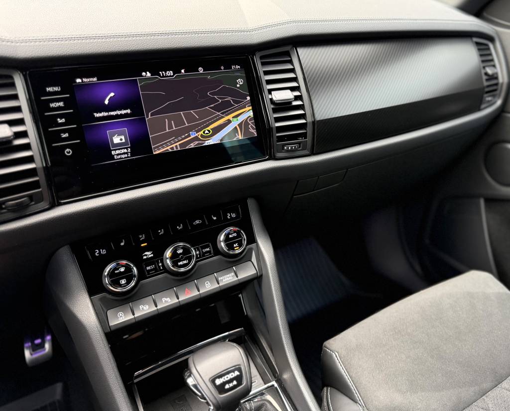 Škoda Kodiaq 2.0 TSI 4X4 SPORTLINE CRYSTAL MATRIX KAMERA RADAR VIRTUAL ALCANTARA DSG