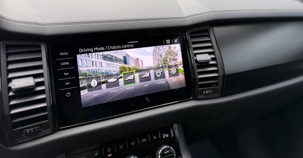 Škoda Kodiaq 2.0 TSI 4X4 SPORTLINE CRYSTAL MATRIX KAMERA RADAR VIRTUAL ALCANTARA DSG