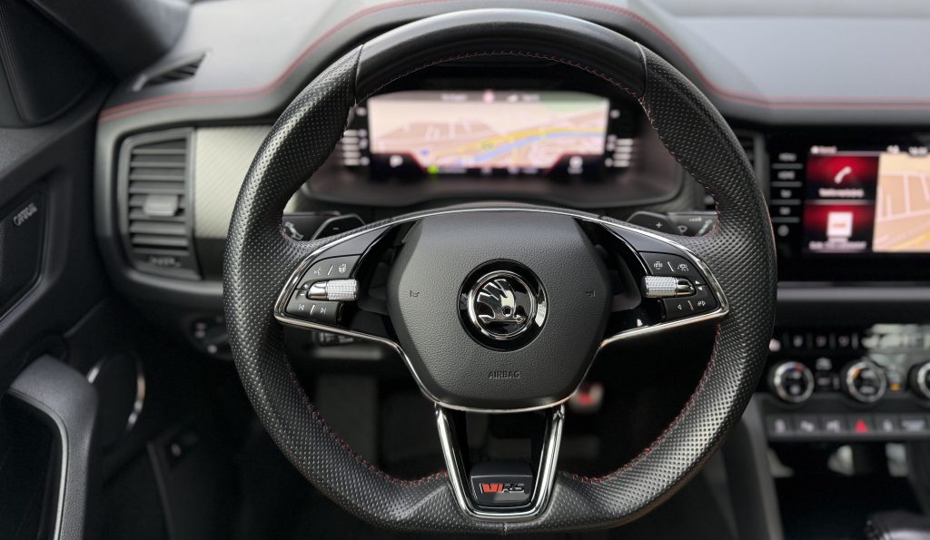 Škoda Kodiaq RS 2.0TSI 4X4 CRYSTAL MATRIX PANORAMA 360°KAMERA CANTON RADAR DSG
