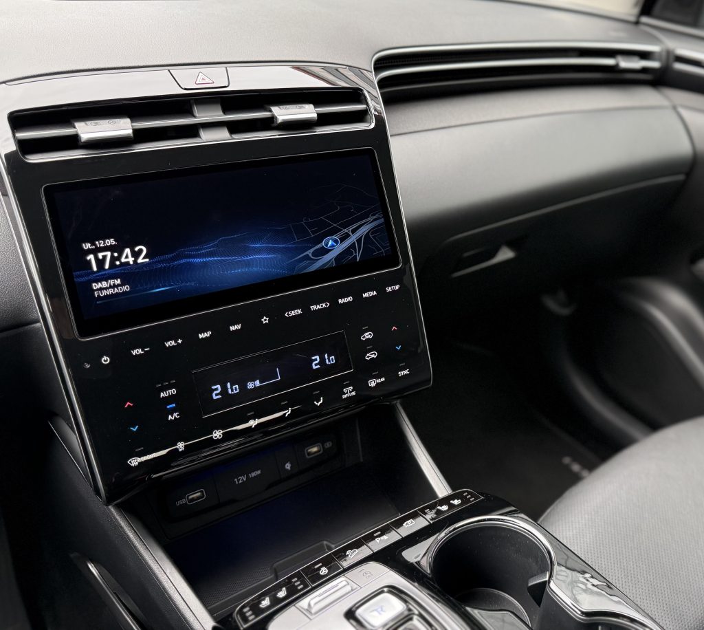 Hyundai Tucson 1.6 CRDi Mild Hybrid PREMIUM PANORAMA 360°KAMERA KRELL AUDIO FULL LED R19 A/T