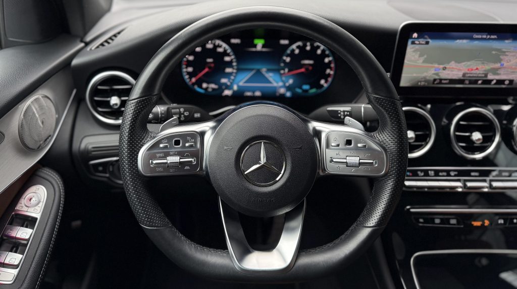 Mercedes-Benz GLC SUV 300 mHEV 4MATIC AMG-LINE MULTIBEAM MATRIX PANORAMA 360°KAM. BURMESTER VIRTUAL