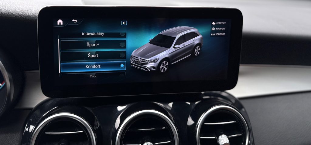 Mercedes-Benz GLC SUV 300 mHEV 4MATIC AMG-LINE MULTIBEAM MATRIX PANORAMA 360°KAM. BURMESTER VIRTUAL