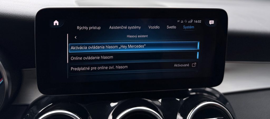 Mercedes-Benz GLC SUV 300 mHEV 4MATIC AMG-LINE MULTIBEAM MATRIX PANORAMA 360°KAM. BURMESTER VIRTUAL