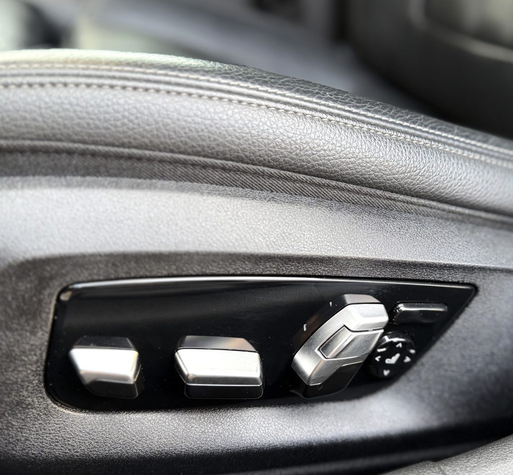 BMW Rad 5 520d HEAD-UP HARMAN/KARDON 360°KAMERA MASÁŽ STREŠNÉ OKNO A/T