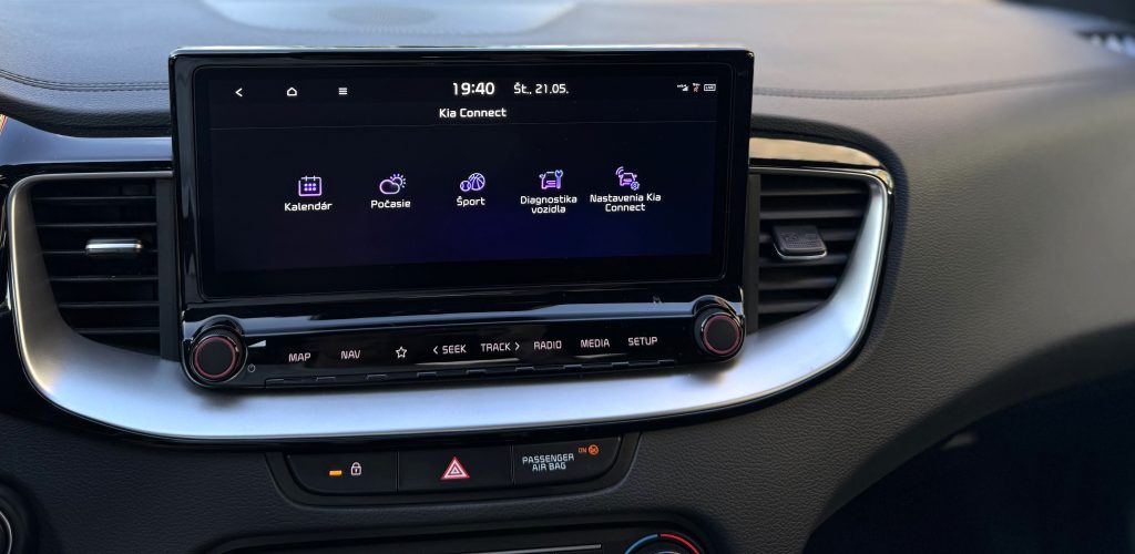 Kia Ceed SW 1.5 T-GDi GT-LINE /VOZIDLO V PLNEJ ZÁRUKE/