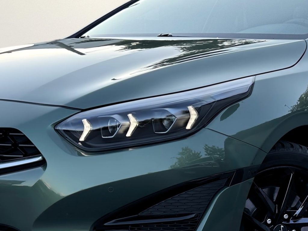 Kia Ceed SW 1.5 T-GDi GT-LINE /VOZIDLO V PLNEJ ZÁRUKE/