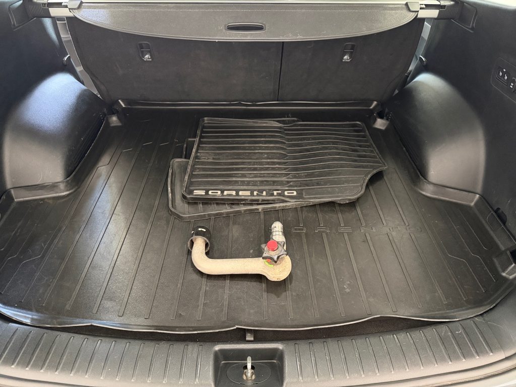 Kia Sorento 2.2 CRDi 4X4 Exclusive FULL LED KAMERA VIRTUAL ŤAŽNÉ