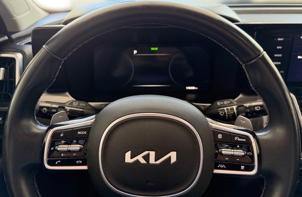 Kia Sorento 2.2 CRDi 4X4 Exclusive FULL LED KAMERA VIRTUAL ŤAŽNÉ