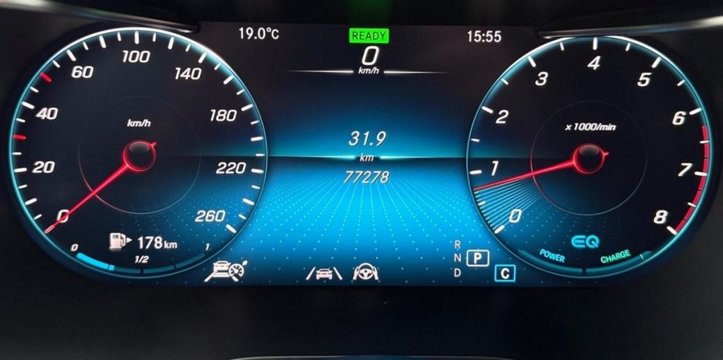 Mercedes-Benz GLC SUV 300 mHEV 4MATIC AMG-LINE MULTIBEAM MATRIX PANORAMA 360°KAM. BURMESTER VIRTUAL