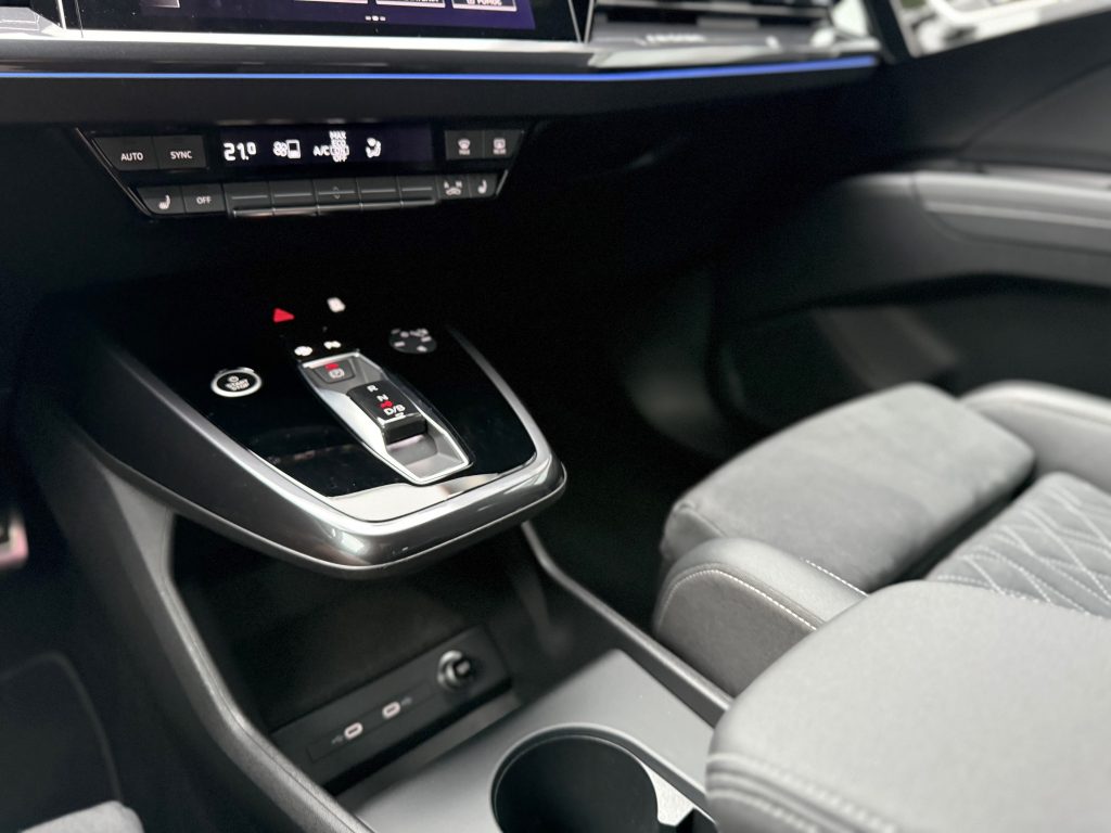 Audi Q4 e-tron 40 3xS-LINE PANORAMA R20 AVILO BATTERY CERTIFICATE 82kWh, 150kW