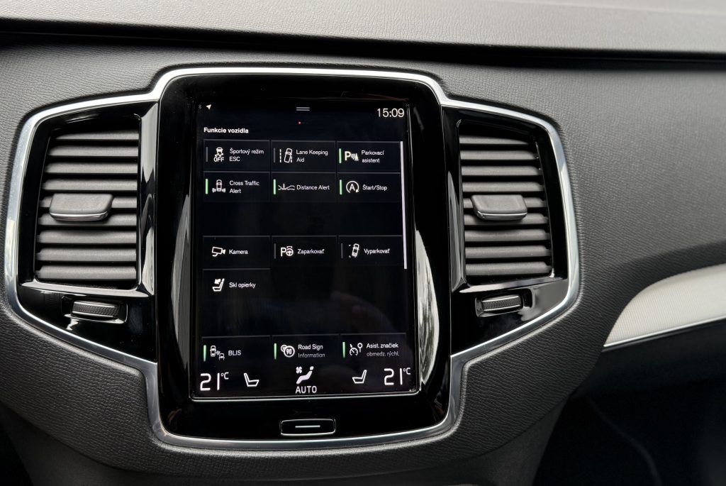Volvo XC90 D5 AWD INSCRIPTION 7-MIEST KAMERA VIRTUAL FULL LED A/T, 173kW