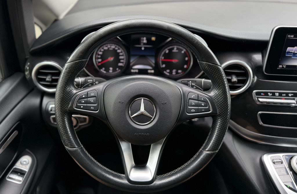 Mercedes-Benz V trieda V220 d lang 4MATIC